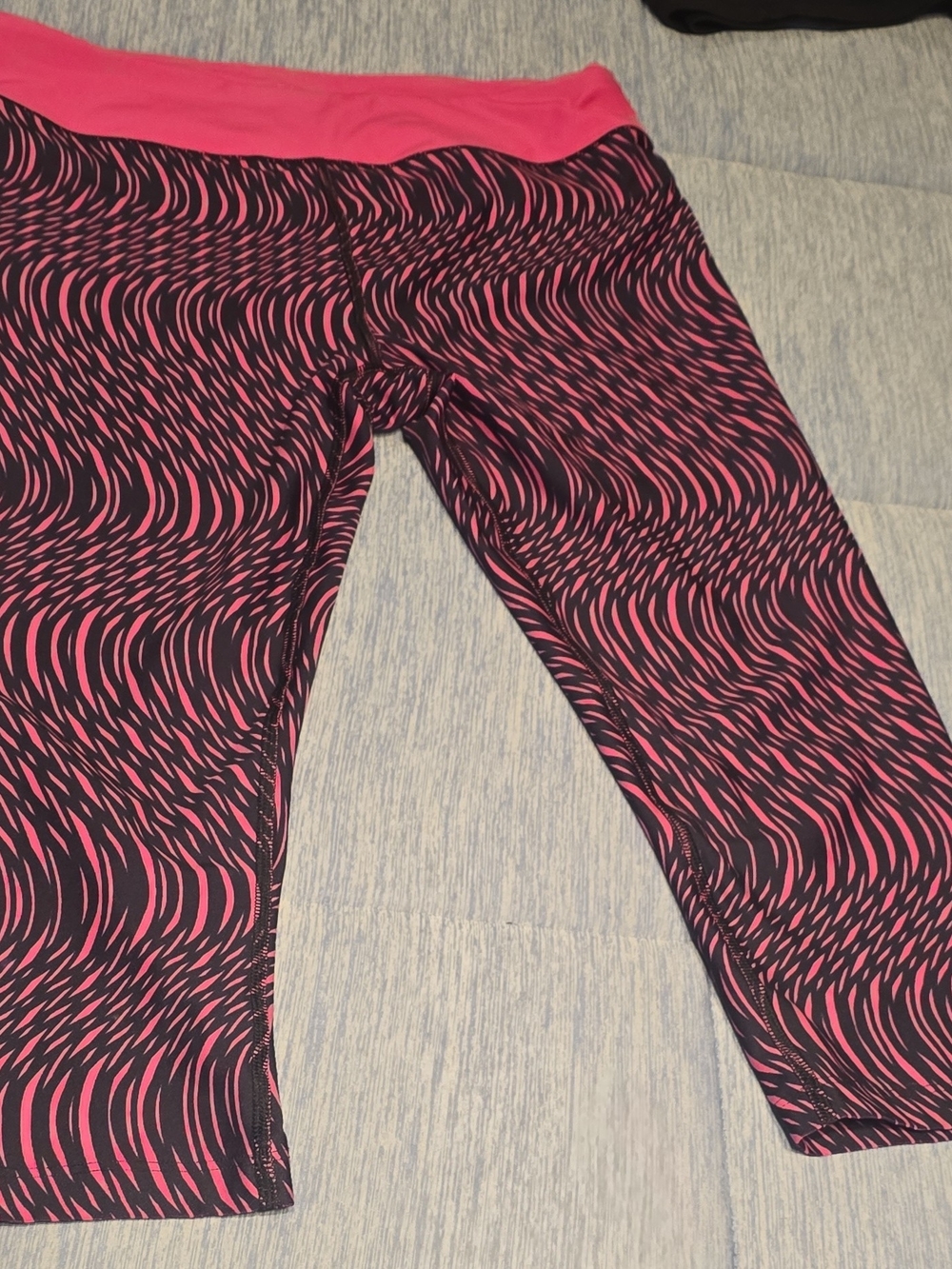 Under Armour Pink and Black Printed Capri Leggings